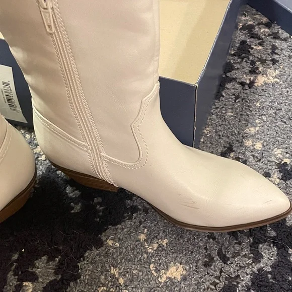 Universal Thread White Heeled Boots - Picture 8 of 17
